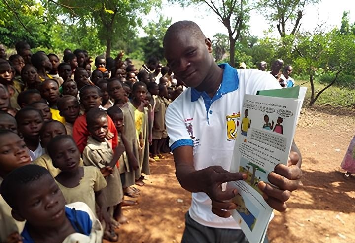 An awareness activity carried by NGO ED in Burkina Faso. Credit: CNT-EPT-EEDD-ED