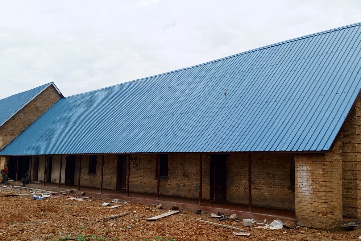 The new roof on a classroom block at Makedit Primary School, Warrap State. Credit: Save the Children